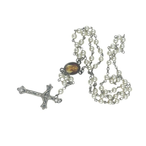 Catholic Rosary Pearl Beads Virgin Mary Center & Crucifix Prayer Necklace - Picture 4 of 9